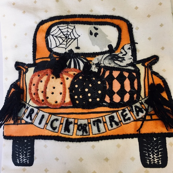3 Haunted Halloween Embroidered Truck Towels Ghost - Picture 15 of 15